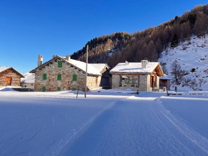 Chalet für 4 Personen, mit Terrasse und Garten, mit Haustier im Engadin