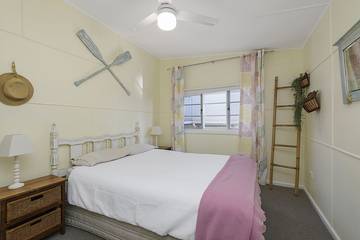 Holiday Home for 9 People in Crescent Head, New South Wales, Photo 3
