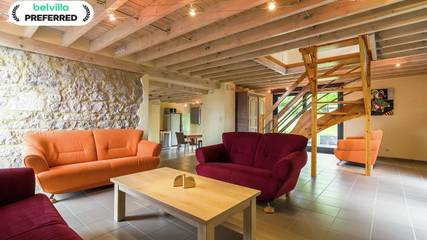 Gîte pour 8 personnes, avec jardin dans Senzeille