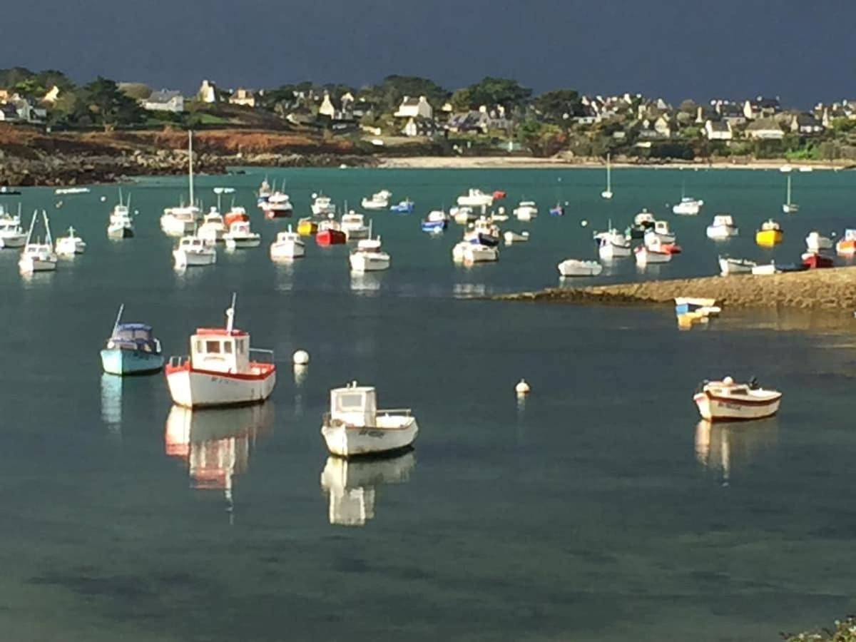Vue exceptionnelle sur le port - Reve De Mer in Portsall, Ploudalmézeau