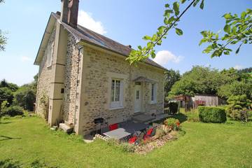 Gîte pour 6 Personnes dans Surdoux, Parc Naturel Régional de Millevaches en Limousin, Photo 3