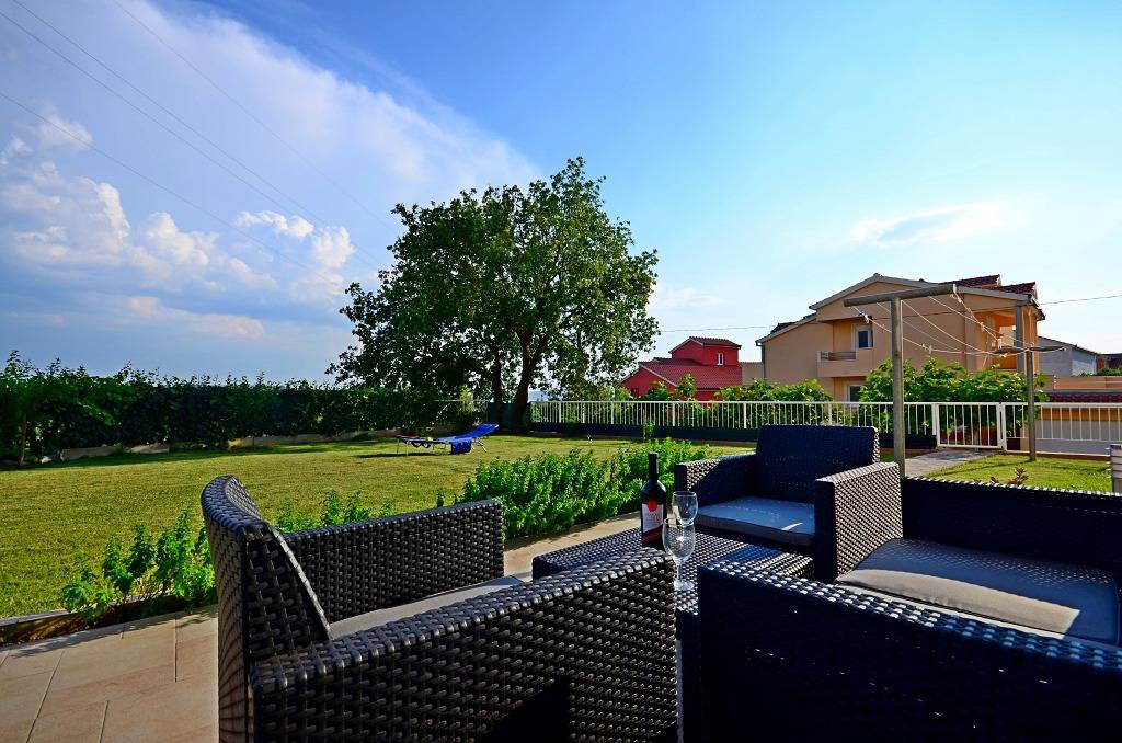 Ganze Wohnung, Ferienwohnung in Kaštel Sućurac mit Meerblick, Balkon, Klimaanlage, W-Lan (570-1) in Kastel Sucurac, Kaštela