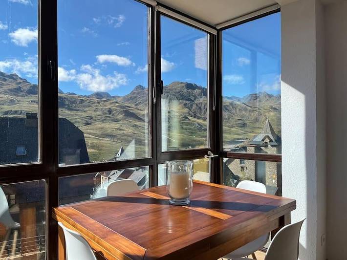 Ferienwohnung für 6 Personen, mit Ausblick und Pool - 1