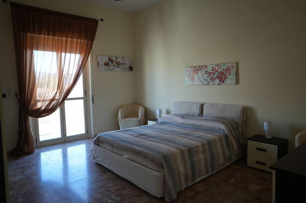Cozy apartment in historic center ideal for a pleasant stay in Regio de Calabria, Provincia de Reggio Calabria