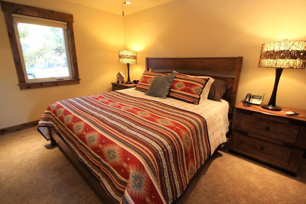 Erstaunliche Ansichten, heiße Wanne, wild lebende Tiere, nah an Stadt, unterhaltsames Haus. in San Juan National Forest