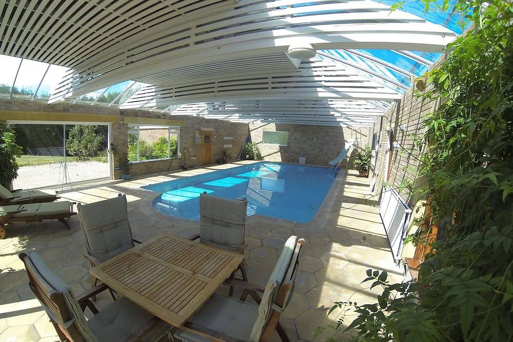 Apartamento entero, 4 * Oro Apartamento Planta Baja en Swanage propia piscina + billar sala interior privado in Swanage, Dorset