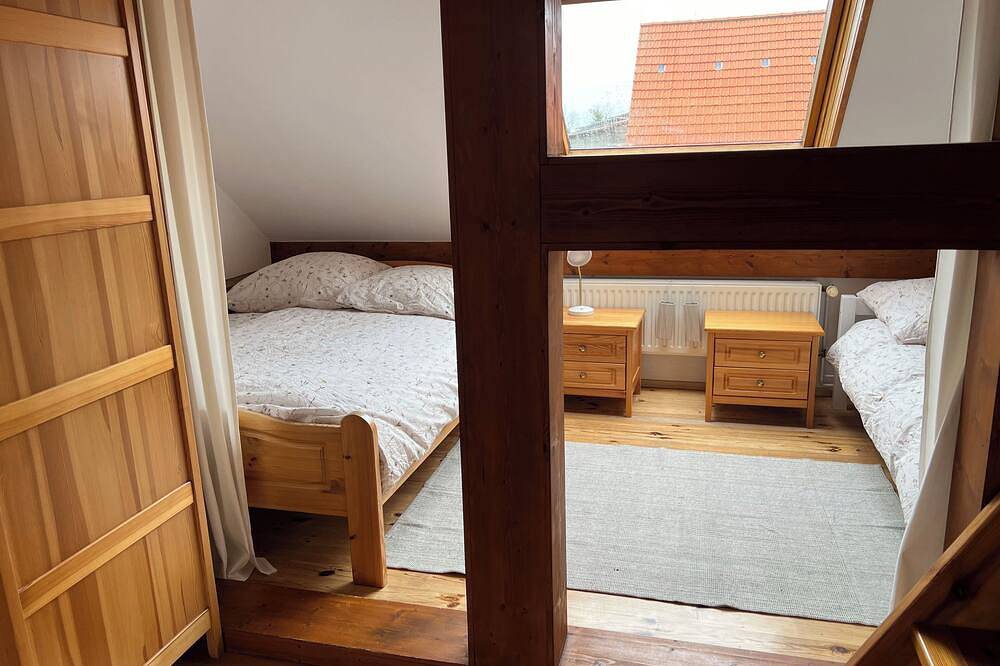 Ferienhof Schmetterlingsgarten – Ferienwohnung 2 – Dachgeschoss mit Garten in Jakobshagen, Boitzenburger Land