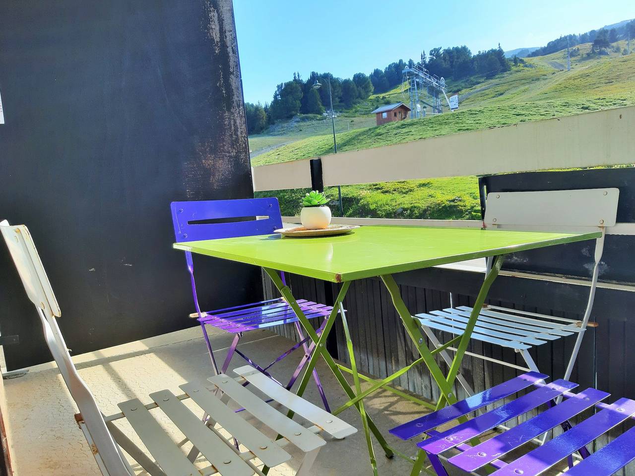Ganzes Studio, Gemütliches Studio mit Balkon in Chamrousse - 19 m² in Chamrousse, Nationalpark Écrins