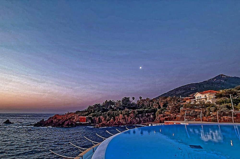 Geheel appartement, Rez De Jardin T2 Standing Cap Neree Vue Mer Clim Wifi Parking Piscine in Le Trayas, Massif de l'Esterel