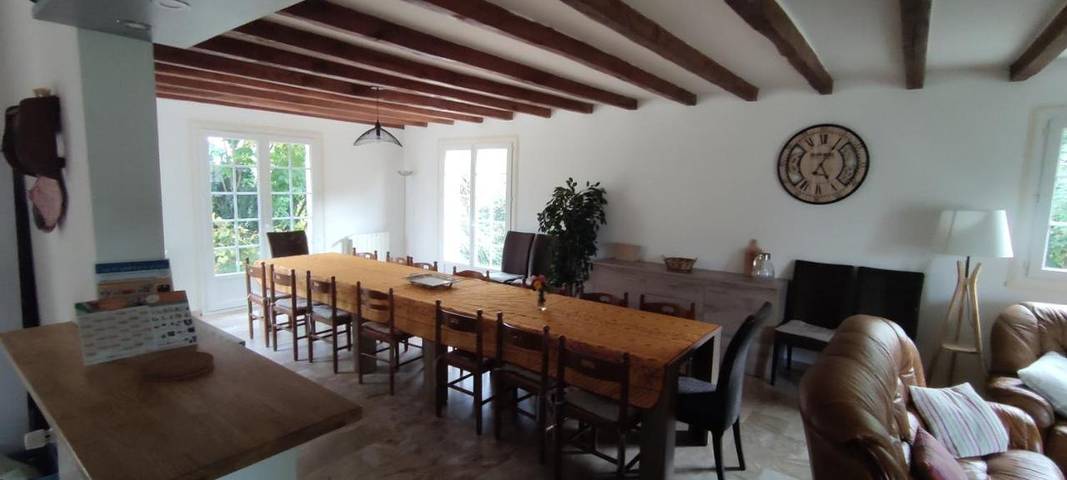 Location de vacances pour 15 personnes, avec terrasse ainsi que jardin et piscine dans Charny-Orée-de-Puisaye - 3