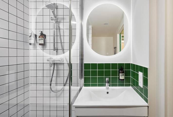 Hôtel pour 2 personnes, avec sauna et piscine, animaux acceptés à Issy-les-Moulineaux - 2