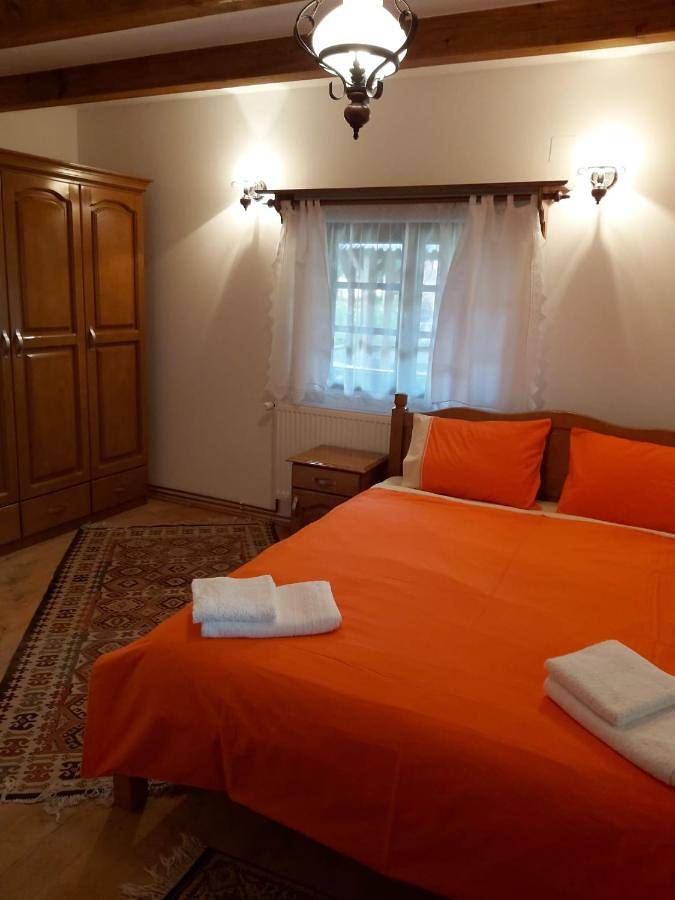 Gîte pour 2 personnes, avec vue et jardin dans Breb - 4