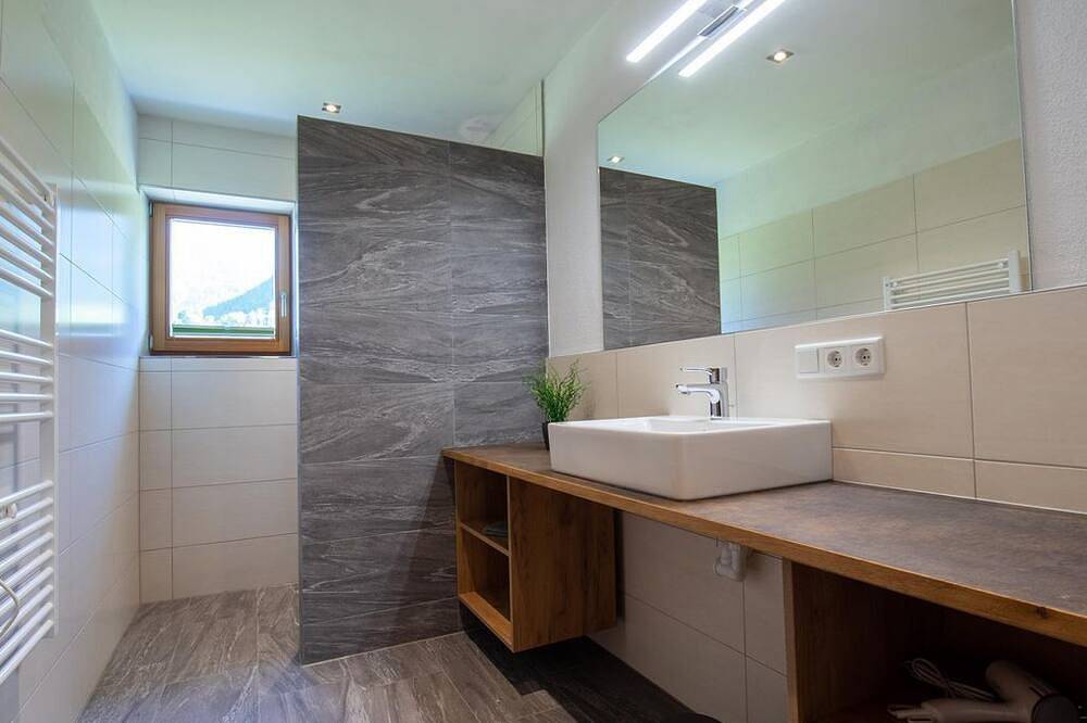 Ganze Wohnung, Ferienwohnung Leitinger - Appartement/Fewo, Dusche, Wc, 3 Schlafräume in Loferer und Leoganger Steinberge, Sankt Martin bei Lofer