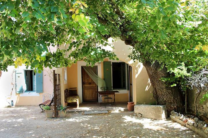 Appartement de vacances pour 4 personnes, avec terrasse ainsi que jardin et piscine - 1
