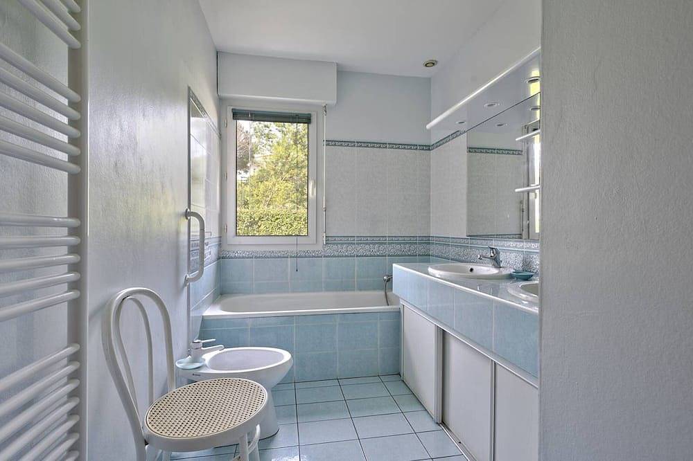 Ruhige Villa in Pyla-sur-Mer, 700m vom Strand, für 8 Personen, mit Garten und Terrassen! in Pyla-sur-Mer, La Teste-de-Buch