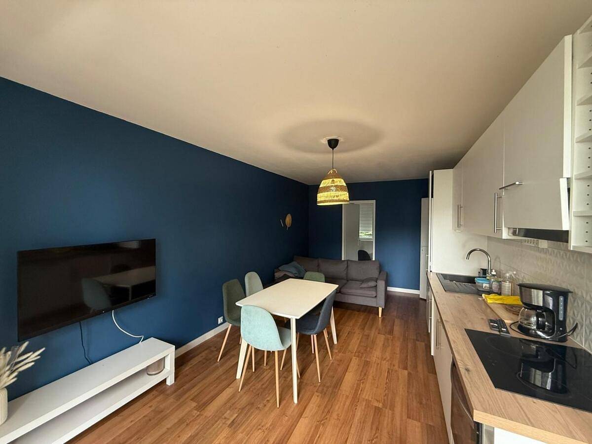 Appartement entier, Spacious 4 bedroom family home 5 min from Caen in Hérouville-Saint-Clair, Région de Caen