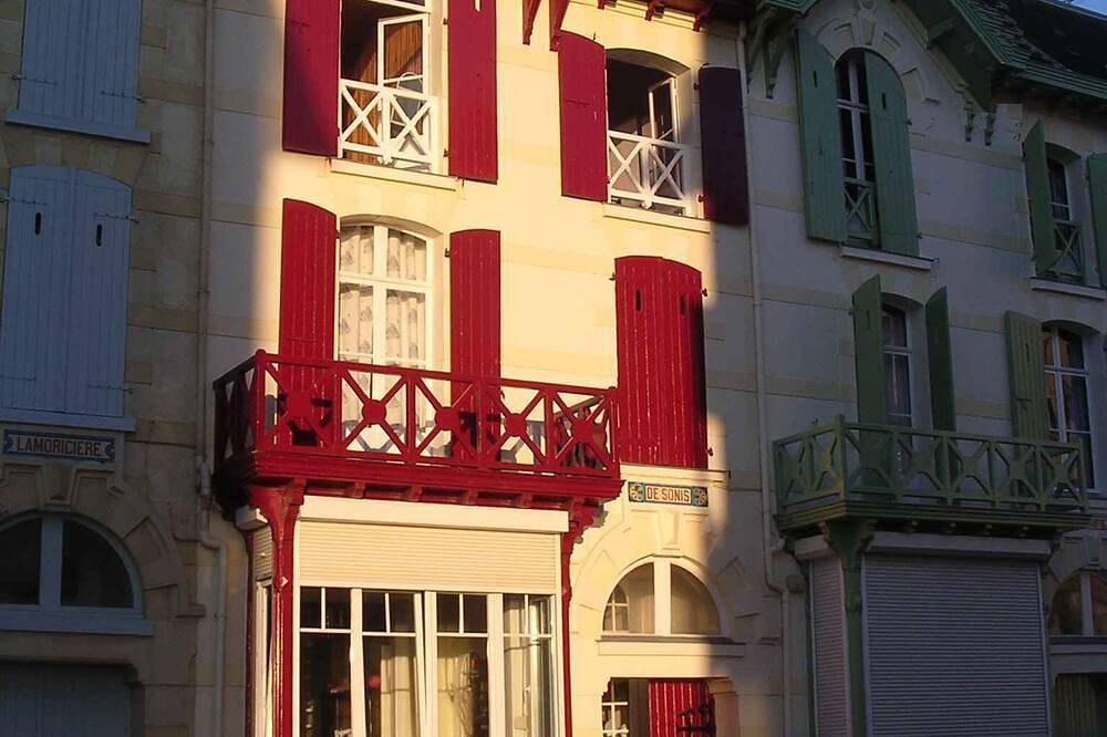 Huis Wimereusienne, authentiek, familie, drie stappen van winkels, uitzicht op zee in Wimereux, Boulogne-sur-Mer en omgeving