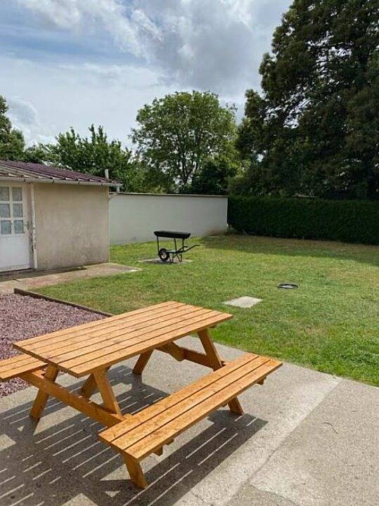 Gîte pour 11 personnes, avec jardin et terrasse à Hautvillers-Ouville