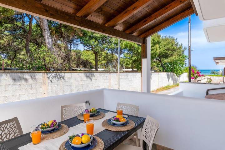 Villa per 4 persone, con Terrazza e Panorama a Lido Specchiolla