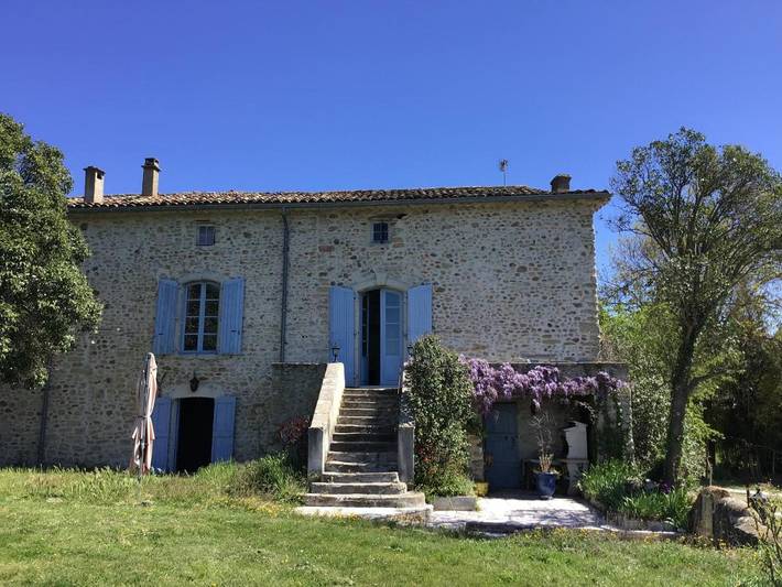 Chambre d’hôte pour 2 personnes, avec vue ainsi que piscine et jardin