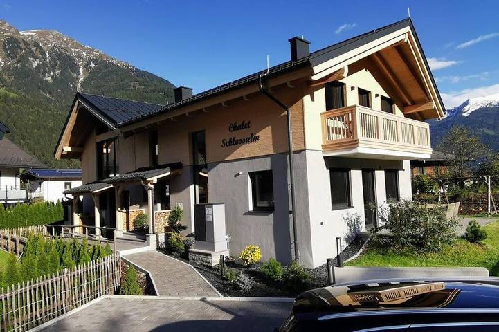 Chalet für 9 Personen, mit Garten und Whirlpool sowie Balkon in Bad Hofgastein