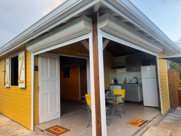 Location de vacances pour 3 personnes, avec sauna ainsi que jardin et jacuzzi, adapté aux familles à Capesterre-Belle-Eau - 3