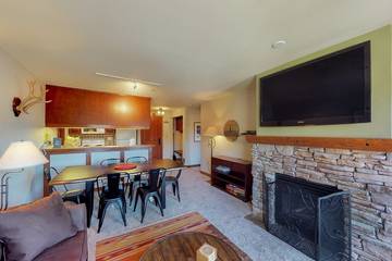 Vacation Apartment for 8 Guests in Solitude, Uinta Wasatch Cache National Forest, Picture 1