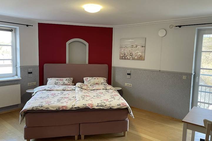 Ferienwohnung für 12 Personen, mit Pool und Garten in Hallenberg - 2