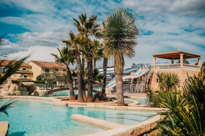 Parque de vacaciones para 6 personas, con terraza además de piscina y jacuzzi, Se admiten mascotas - 1