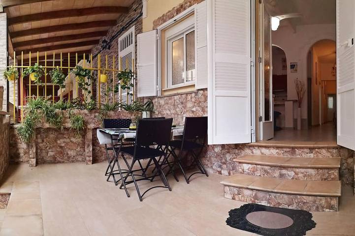 Casa rural para 4 personas, con balcón - 1