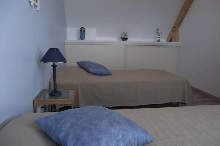 Gite Eugène, 800m from the beach in Pirou, garden, terrace, wifi, wood stove in Pirou, Coutances und Umgebung