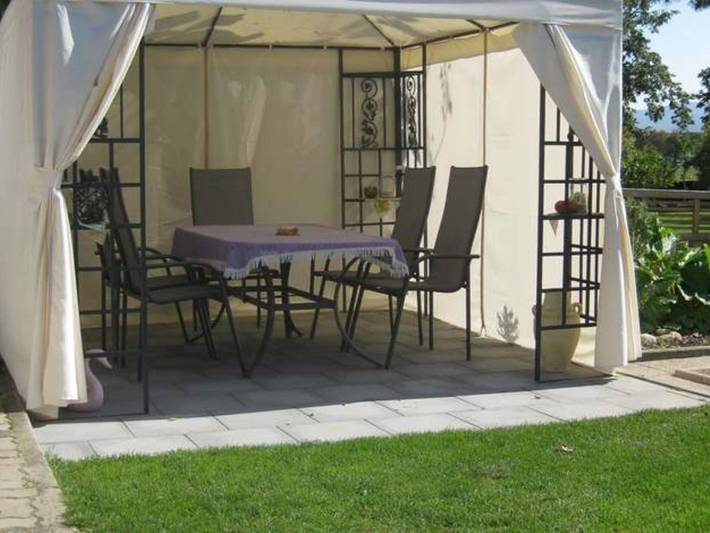 Ferienwohnung für 5 Personen, mit Terrasse und Garten in Kaiserstuhl - 2
