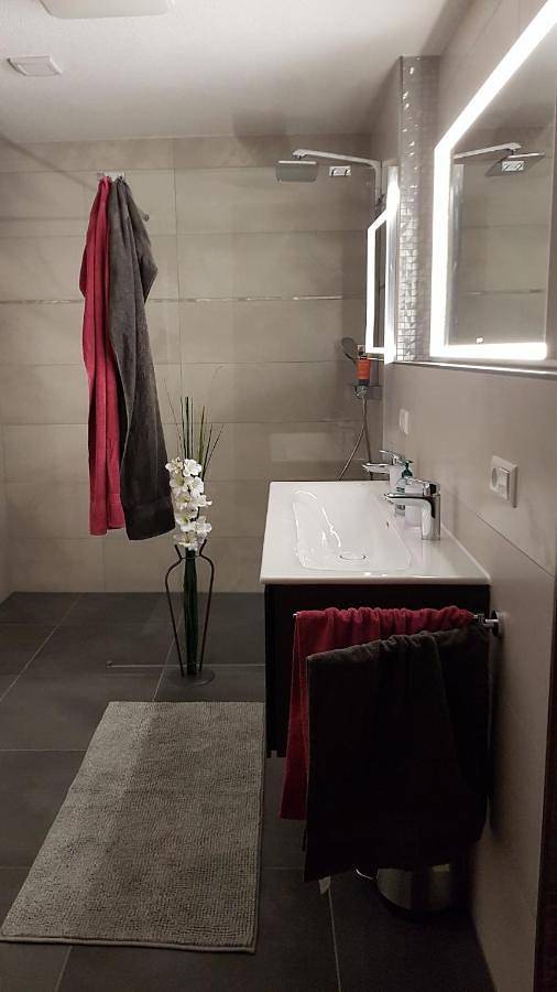 Ferienhaus für 8 Personen, mit Balkon und Whirlpool sowie Terrasse und Garten in Nationalpark Schwarzwald - 4