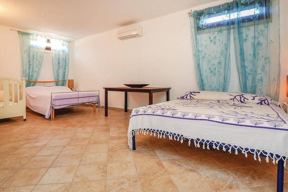 Splendida casa con 4 camere da letto a Terrasini in Citta del Mare, Terrasini