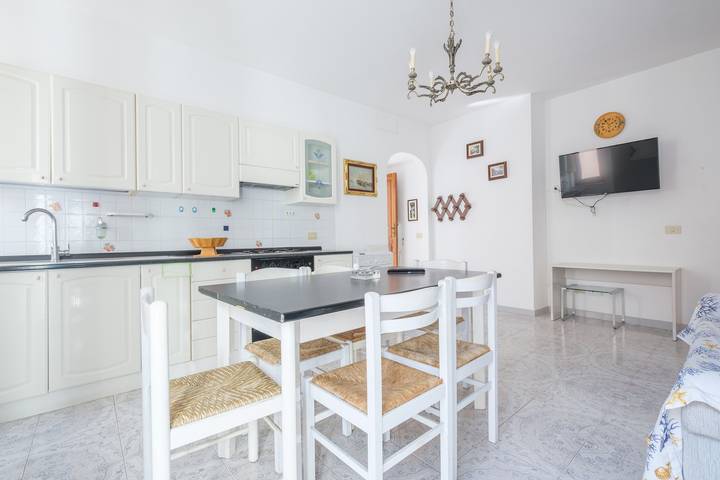 Gîte pour 5 personnes, avec Balcon et Jardin à Lipari - 4