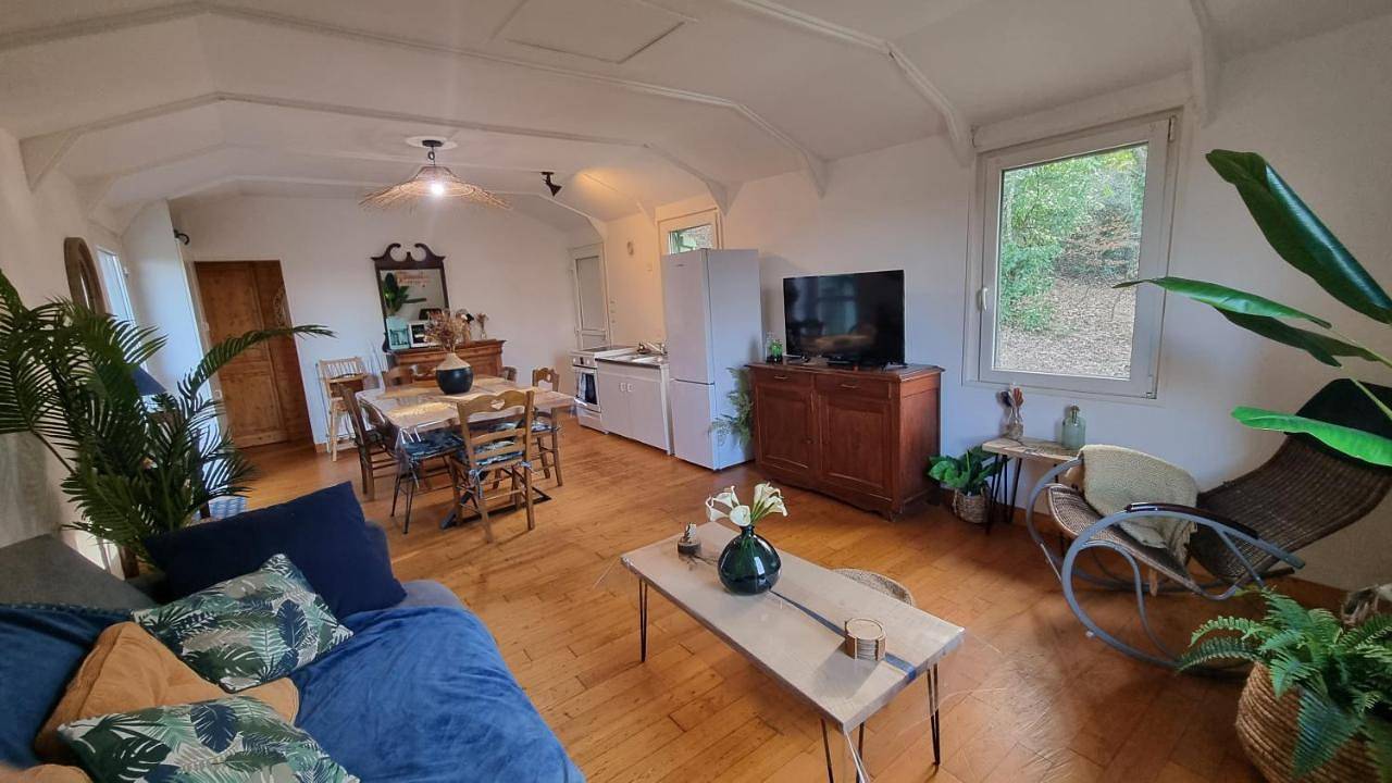 Two-Bedroom House in Hennebont, Côte des Mégalithes