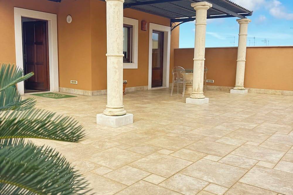 Cozy penthouse located in a characteristic historical building in Puglia in Fasano, Salento