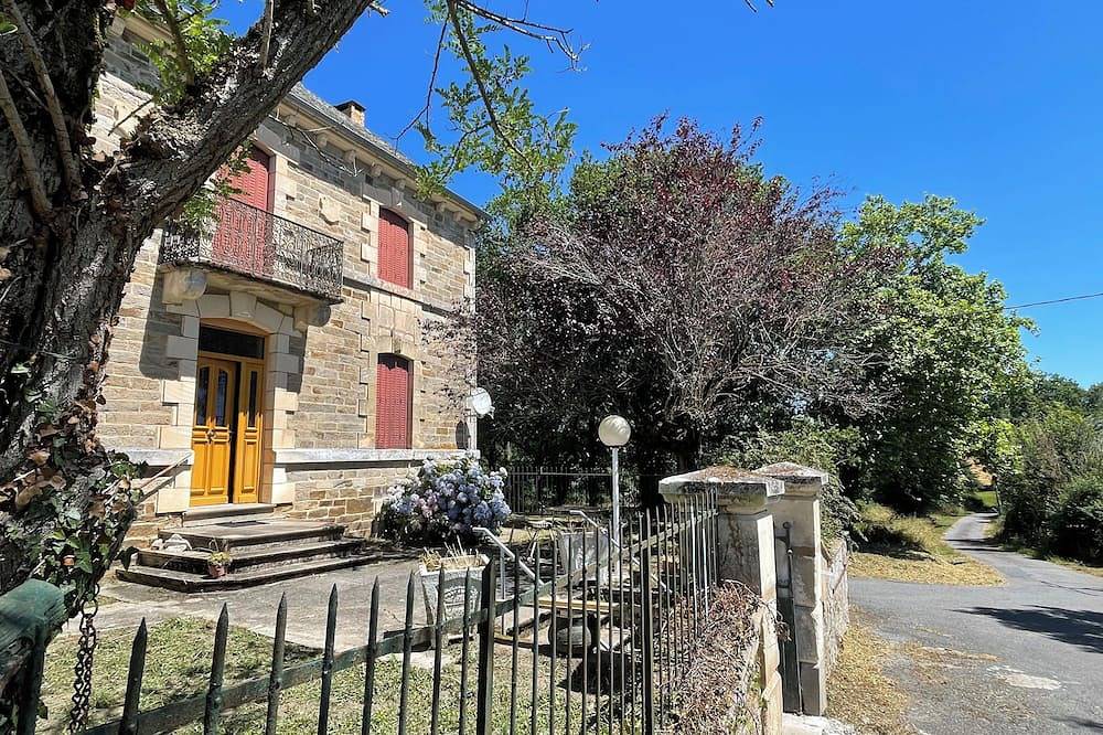 Havre de paix dans le Ségala - Hébergement pour 8 pers. (4 chambres) en Aveyron. in Sauveterre-de-Rouergue, Aveyron