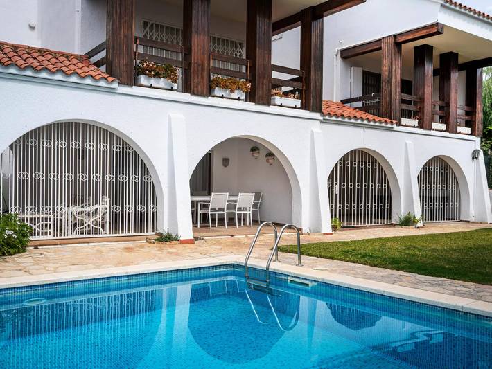 Apartamento de vacaciones para 6 personas, con jardín y piscina - 1