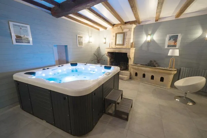 Chambre d’hôte pour 2 personnes, avec jardin ainsi que jacuzzi et sauna - 1