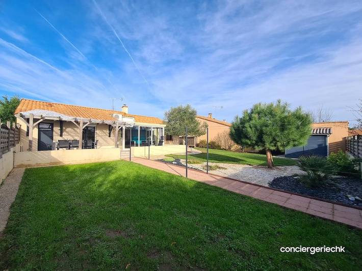 Holiday home for 8 people, with garden and view - 1