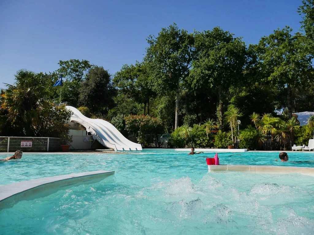 Zecamping 4 étoiles 500m plage espace aquatique mobil-home 36m2 in Saint-Brevin-les-Pins, Côte de Jade