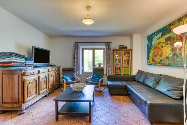 Geräumiges Ferienhaus am Flussufer – Maison Abricot in Aspiran, Lodève und Umgebung