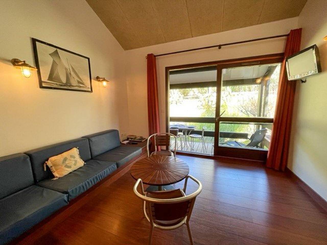 Appartement 3 pièces avec terrasse près de la plage Santa Giulia, piscine, tennis et parking inclus in Santa Giulia, Porto-Vecchio