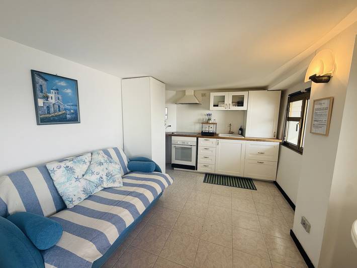 Elegante vista mare con posto auto privato in Andora, Riviera di Ponente