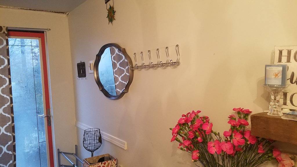 Tinyhouse im Hinterhof des eingezäunten Grundstücks gelegen. in Atlanta, Fulton County