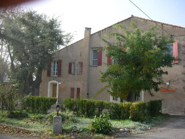 Hôtel pour 3 personnes, avec jardin et terrasse, animaux acceptés à Peyrolles-en-Provence - 3
