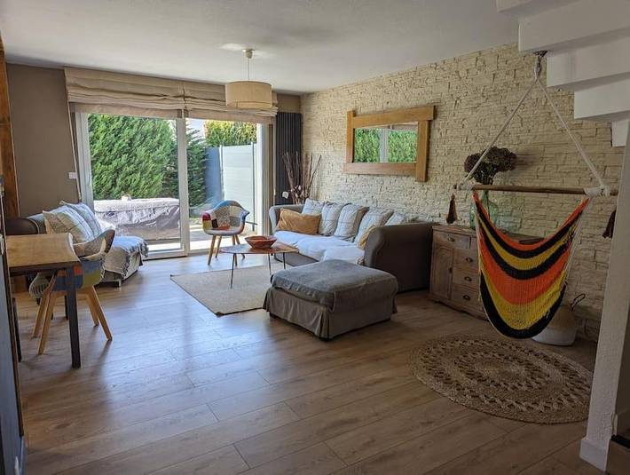 Location de vacances pour 6 personnes, avec Balcon ainsi que Terrasse et Jardin à Lutterbach