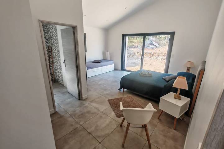 Villa Rossa, zeitgenössische kleine Ecke des Paradieses<br>2 Minuten von den Stränden entfernt! in Belgodère, Calvi und Umgebung