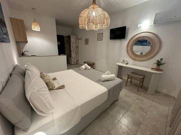 Gîte pour 3 personnes, avec balcon dans Agistri